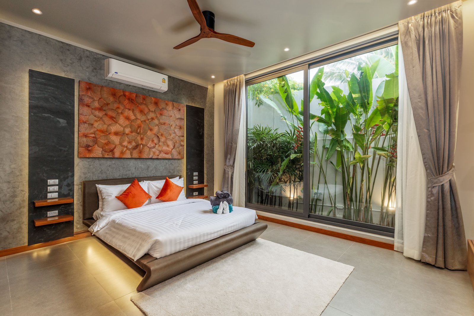 The Palm Villa — วิลล่าพร้อมสระว่ายน้ำในเชิงทะเล 3 ห้องนอน